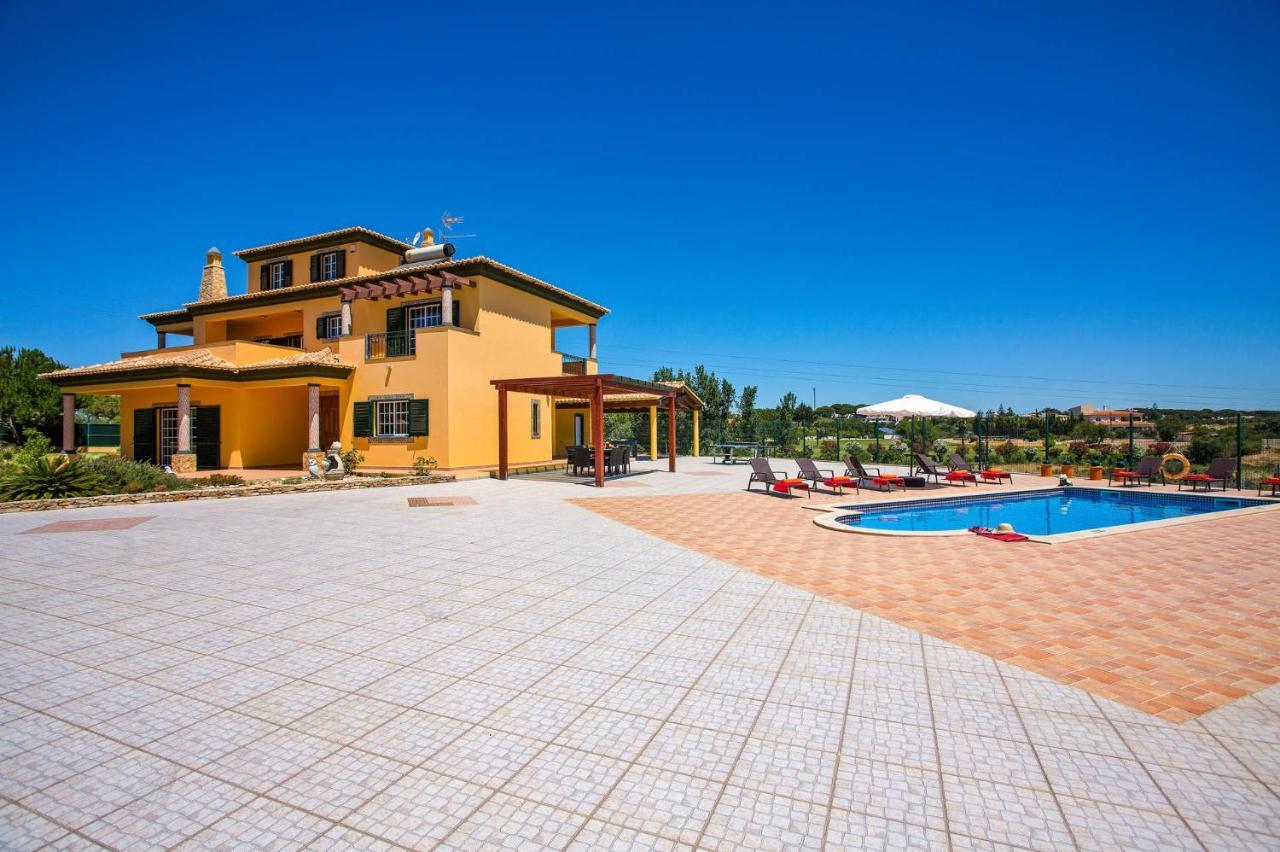 Villa Nincha - Heated Pool - Free Wi-Fi - Air Con アルブフェイラ エクステリア 写真